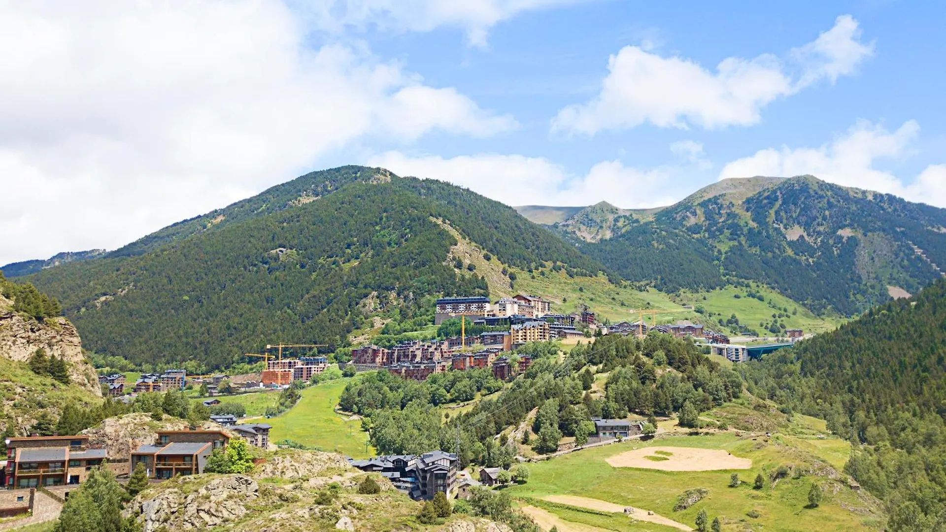 Ski Apartments El Tarter 0*,  Andora